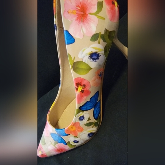 Floal/Nude Low Heel SHEIN NIB Sized 40 - Picture 5 of 7